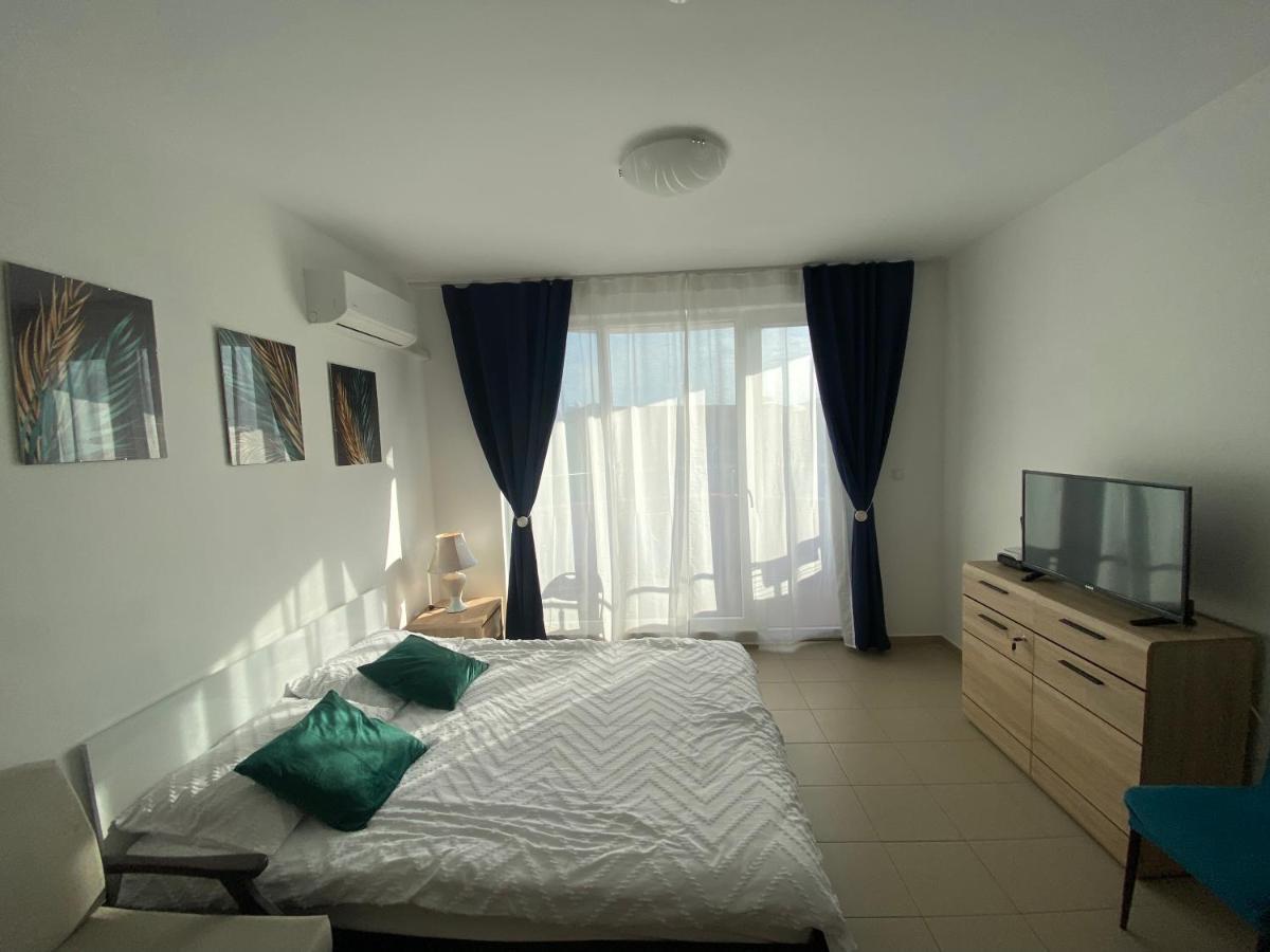 Admiral Plaza Aparthotel Слънчев бряг Екстериор снимка