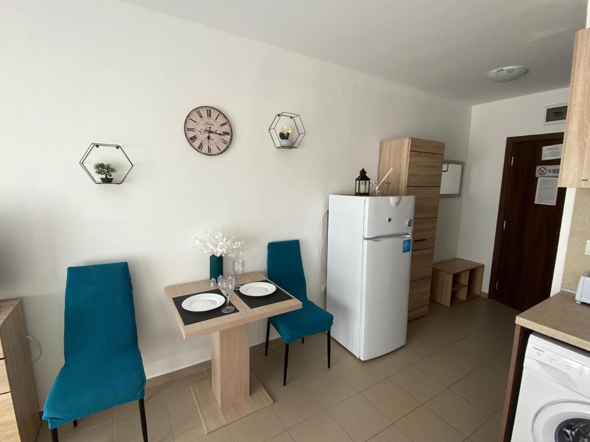 Admiral Plaza Aparthotel Слънчев бряг Екстериор снимка