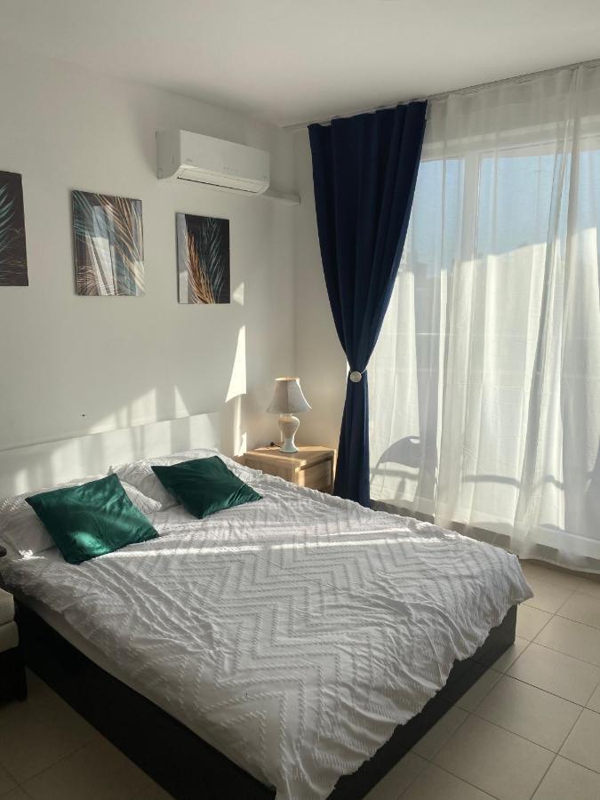 Admiral Plaza Aparthotel Слънчев бряг Екстериор снимка