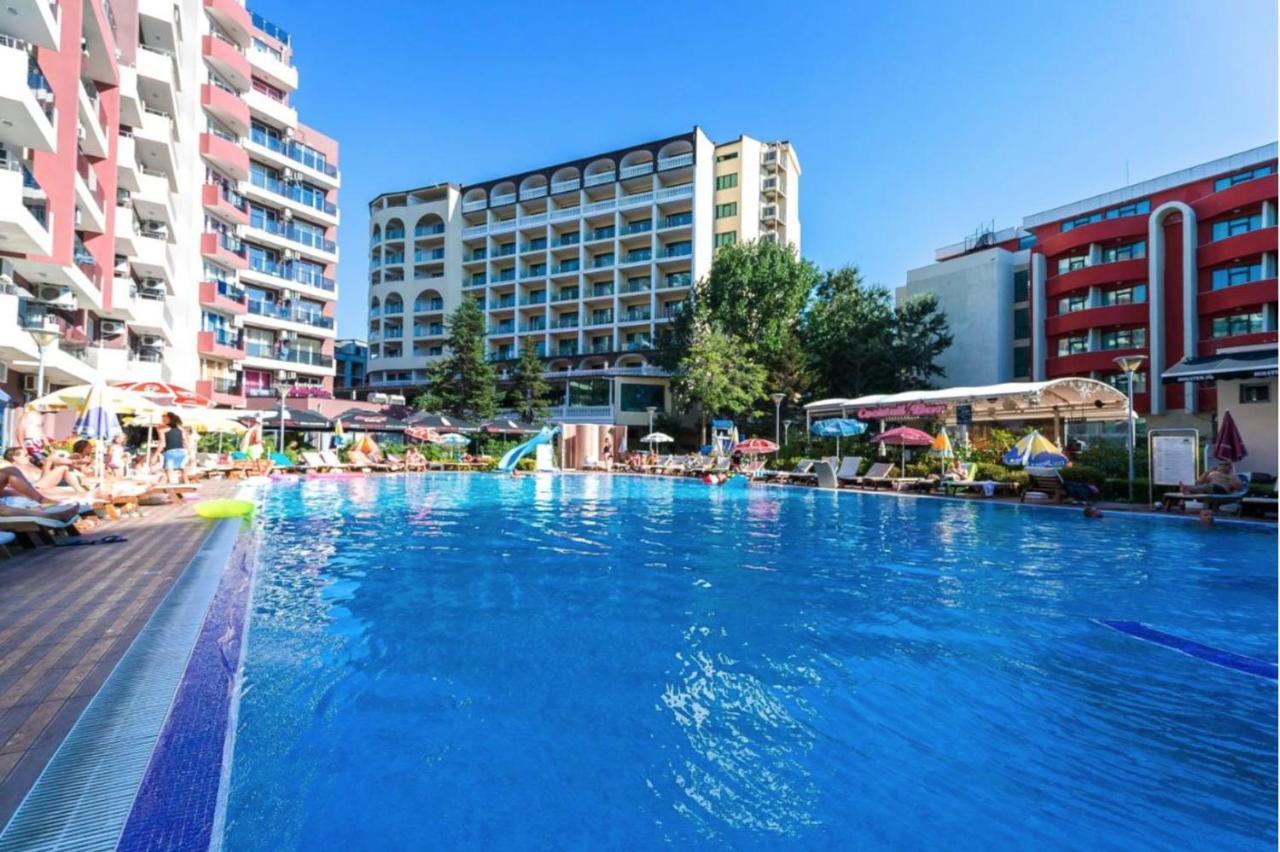 Admiral Plaza Aparthotel Слънчев бряг Екстериор снимка